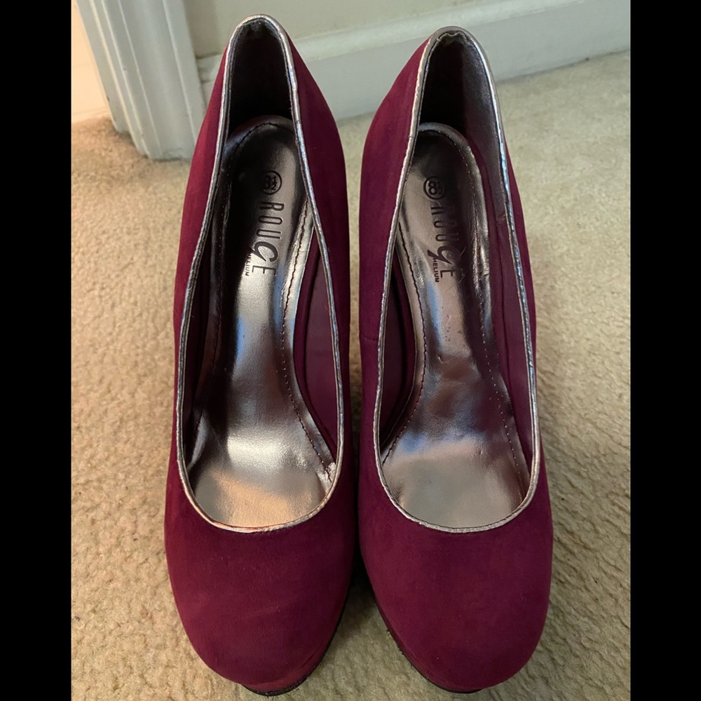 Wine-Colored Wedge Heels